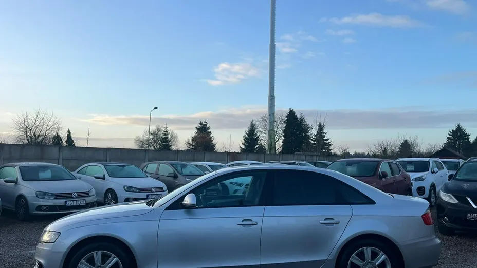 AUDI A4 -