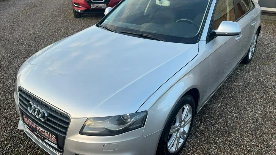 AUDI A4 -