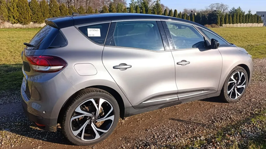 RENAULT Scenic -