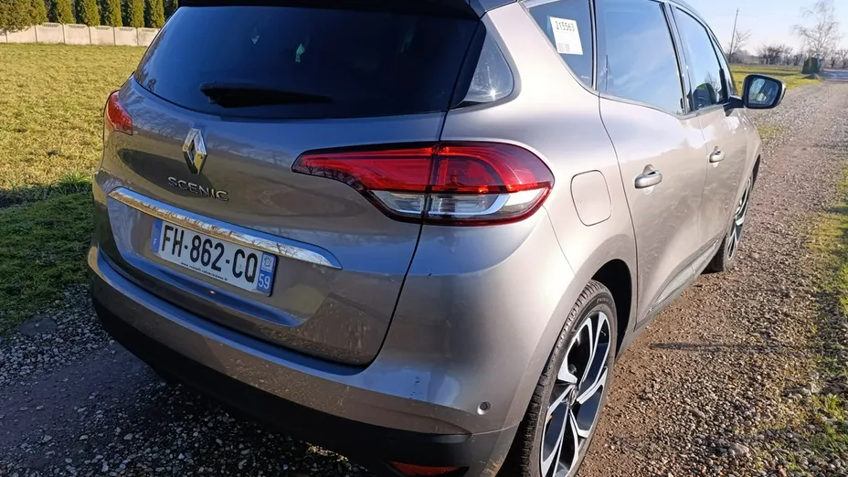 RENAULT Scenic -