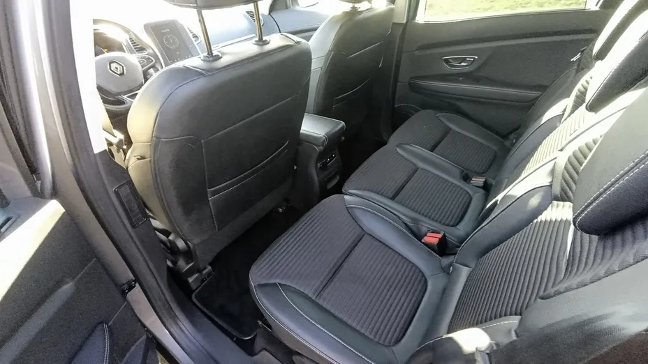 RENAULT Scenic -