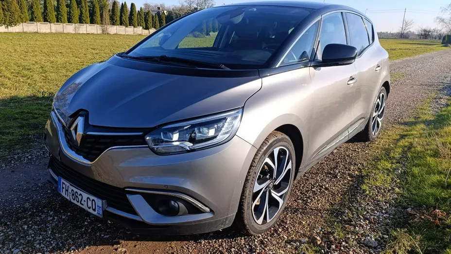 RENAULT Scenic -