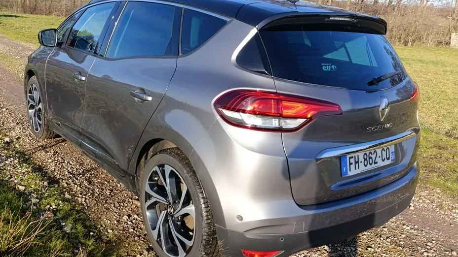RENAULT Scenic -
