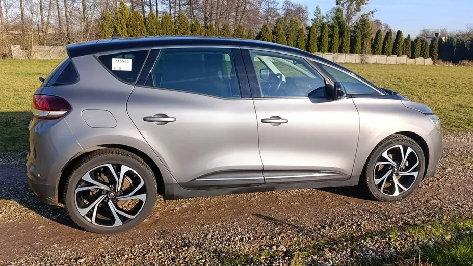 RENAULT Scenic -
