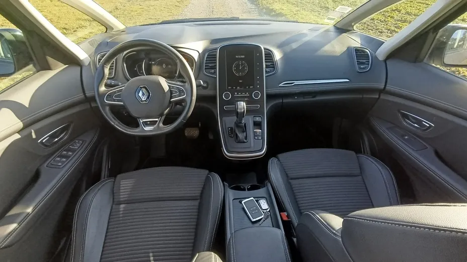 RENAULT Scenic -