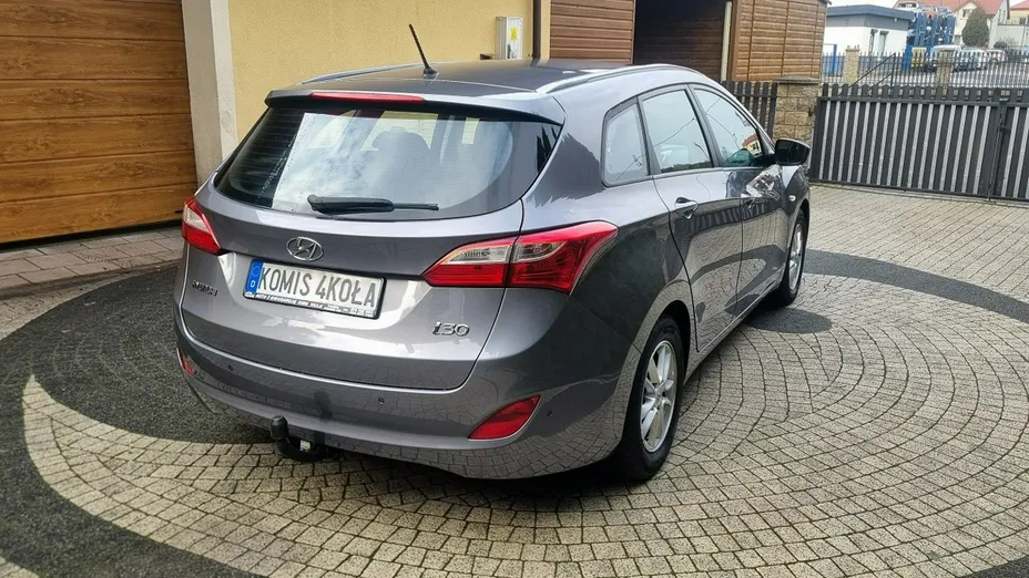HYUNDAI i30 -