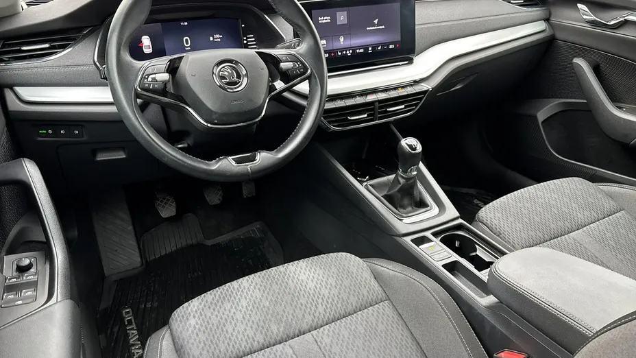SKODA Octavia -