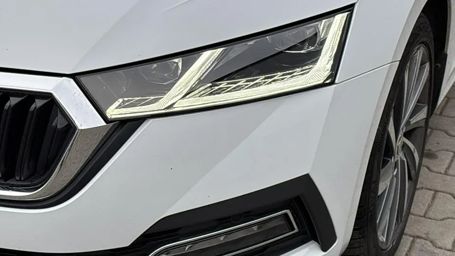 SKODA Octavia -