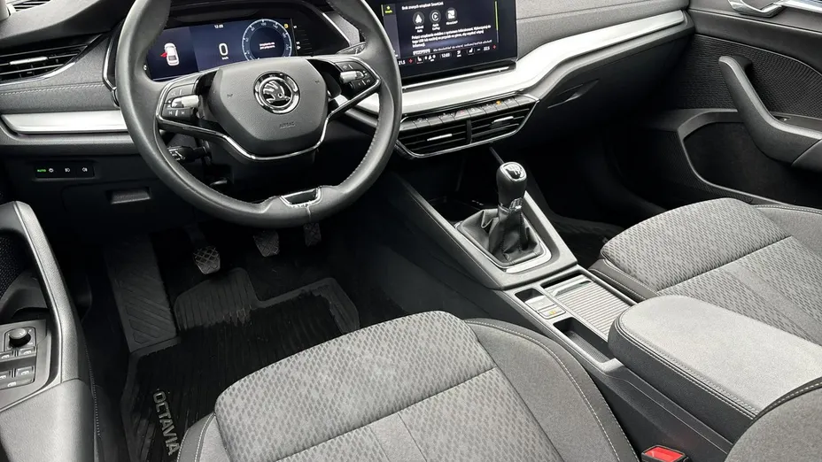 SKODA Octavia -