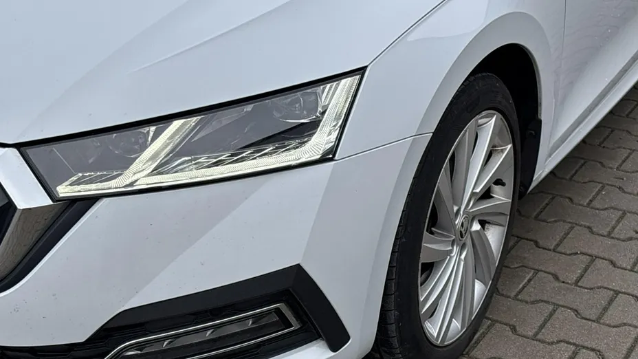 SKODA Octavia -