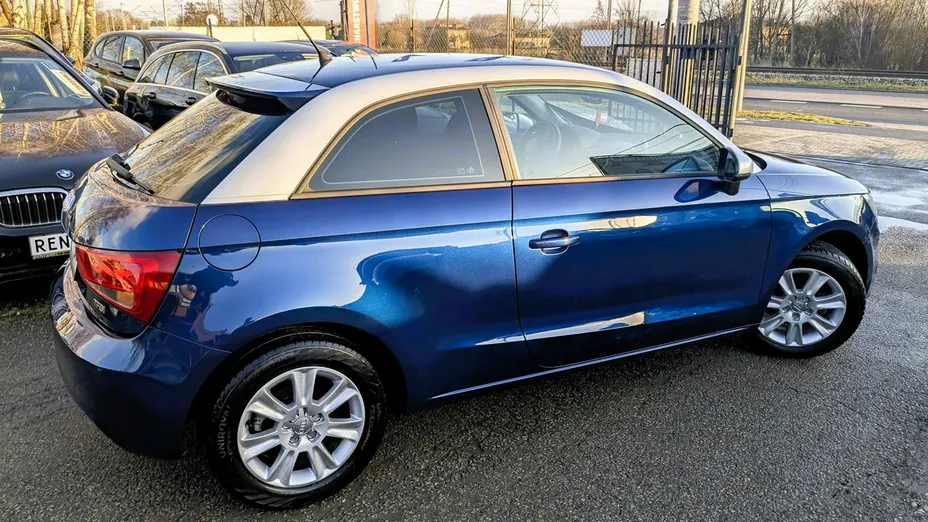 AUDI A1 -