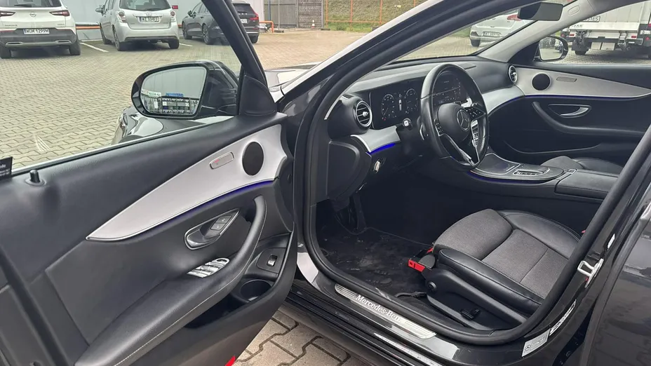 MERCEDES-BENZ E Klasa -