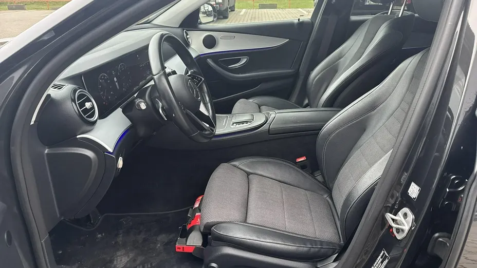 MERCEDES-BENZ E Klasa -