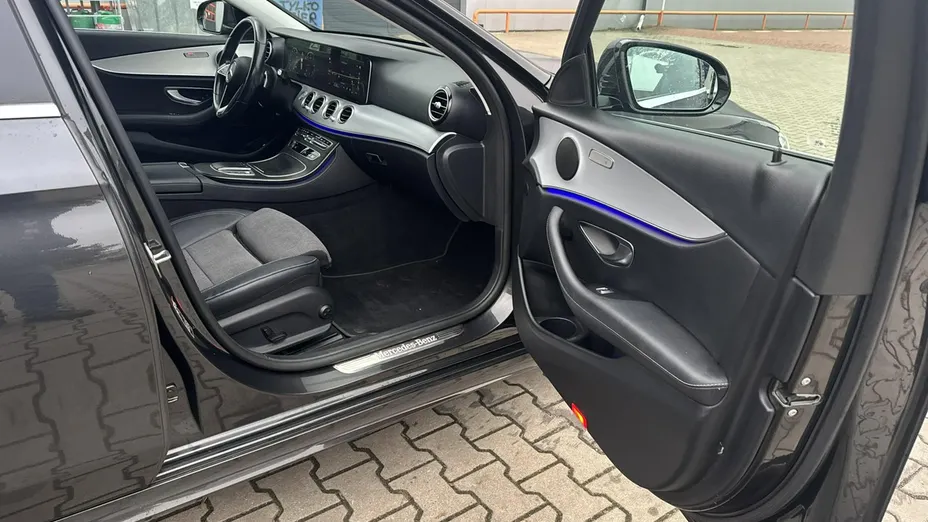 MERCEDES-BENZ E Klasa -