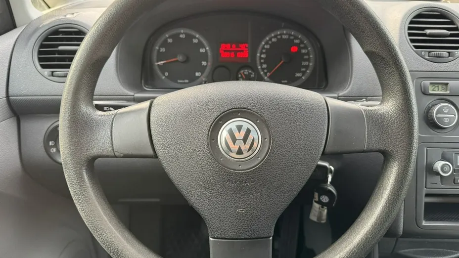 VOLKSWAGEN Caddy -