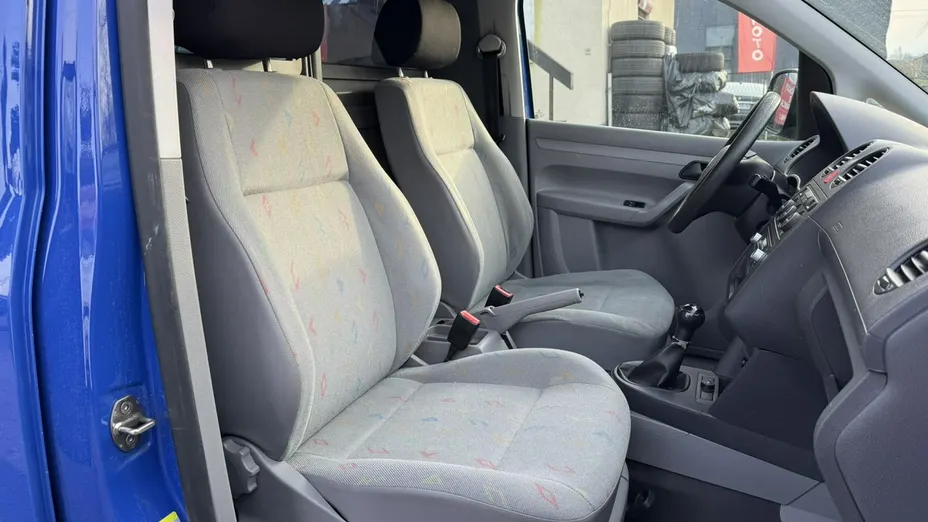 VOLKSWAGEN Caddy -