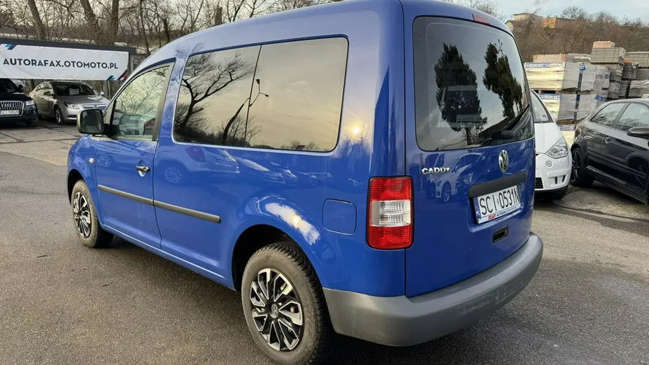 VOLKSWAGEN Caddy -