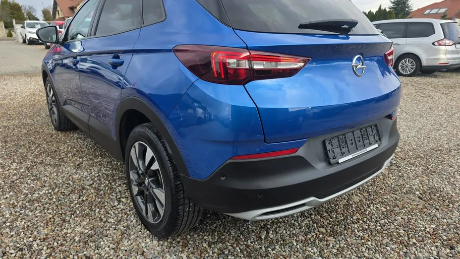 OPEL Grandland X -