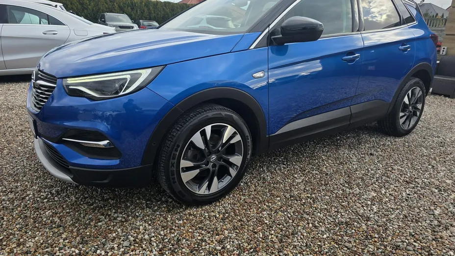 OPEL Grandland X -