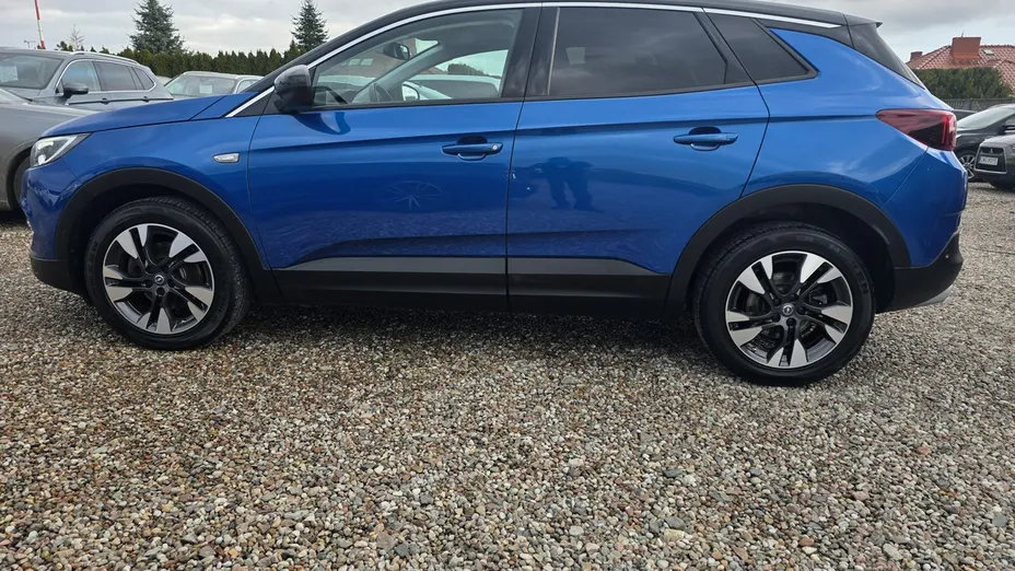 OPEL Grandland X -