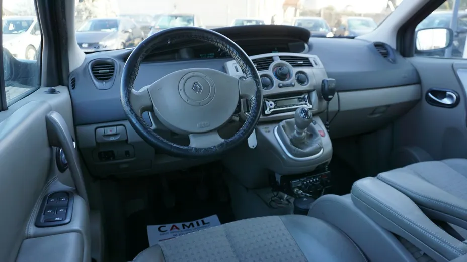 RENAULT Scenic -