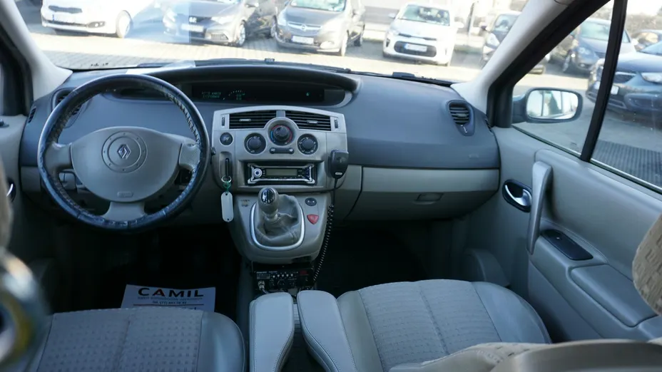 RENAULT Scenic -