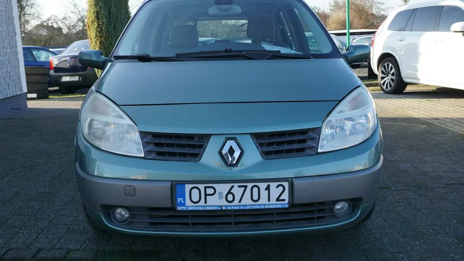 RENAULT Scenic -