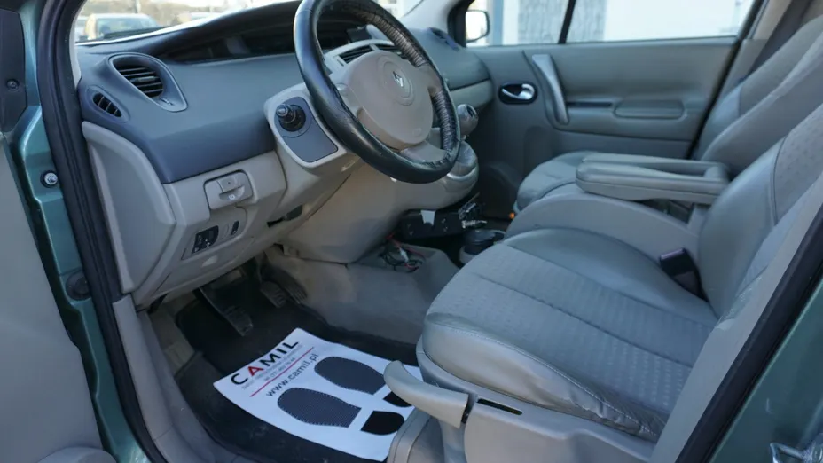 RENAULT Scenic -