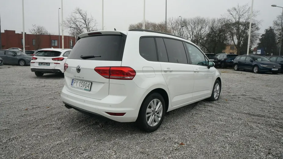 VOLKSWAGEN Touran -