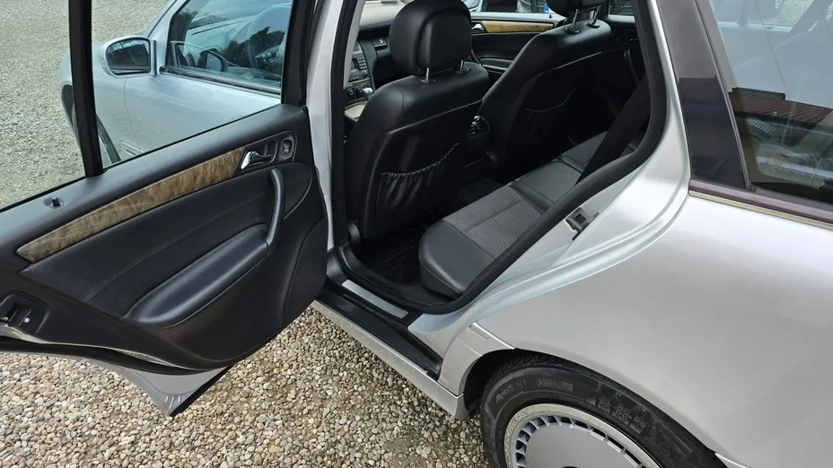 MERCEDES-BENZ C Klasa -