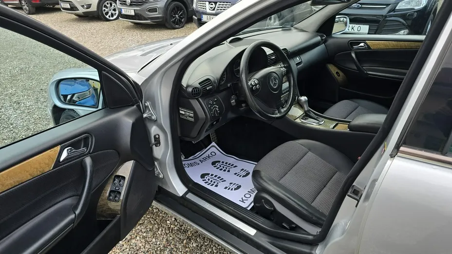 MERCEDES-BENZ C Klasa -