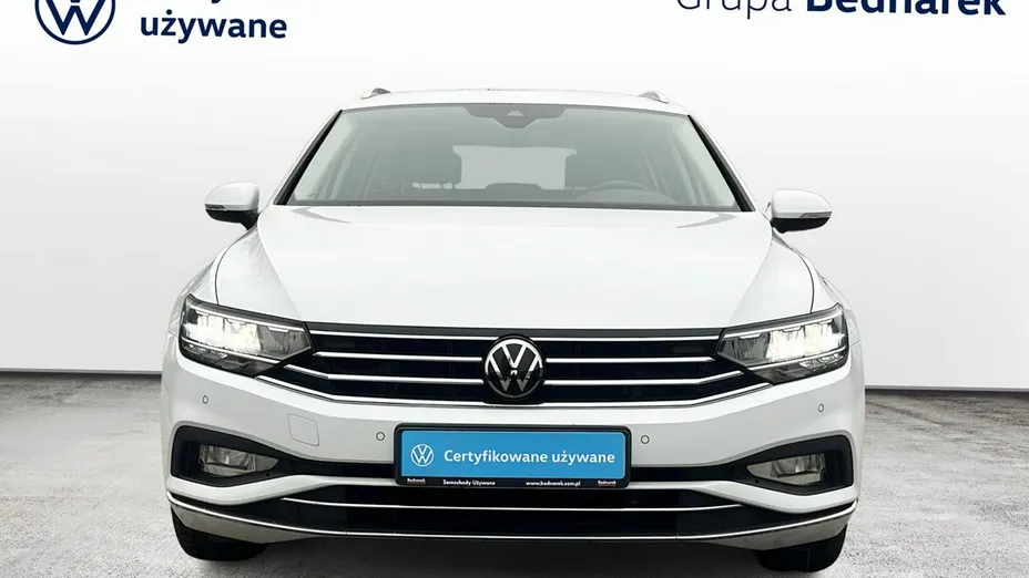 VOLKSWAGEN Passat -