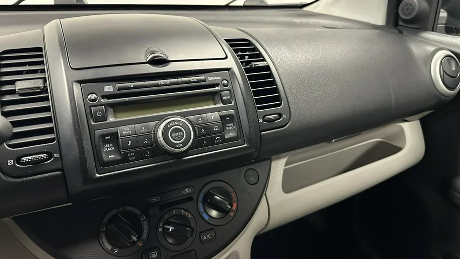 NISSAN Note -