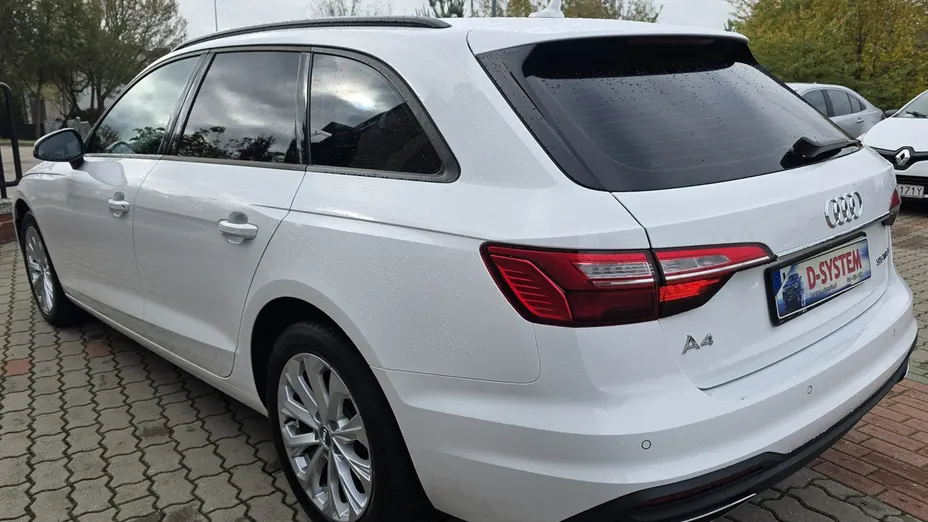 AUDI A4 -