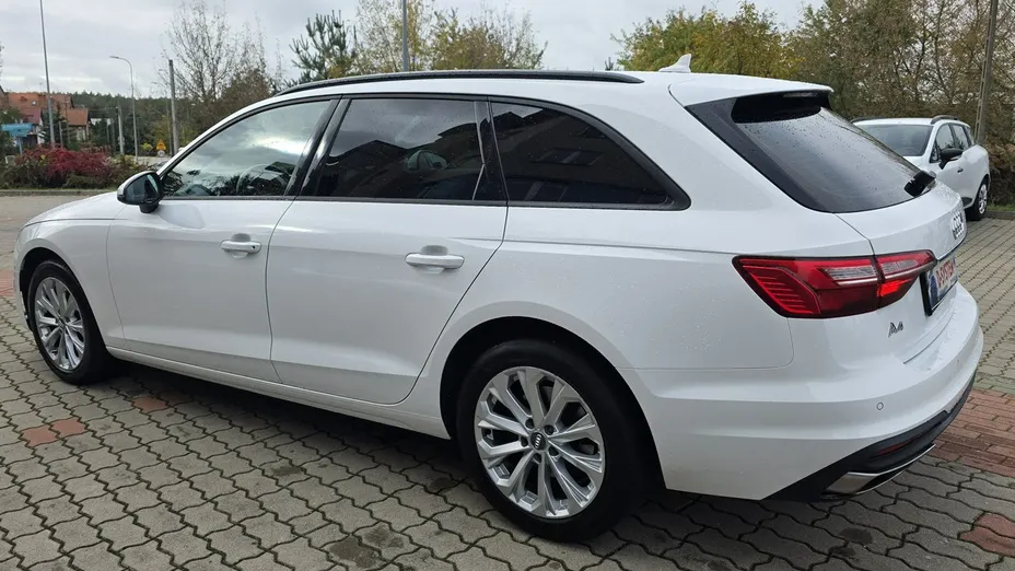 AUDI A4 -