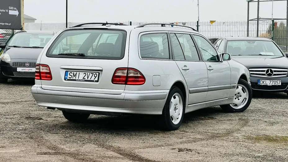 MERCEDES-BENZ E Klasa -