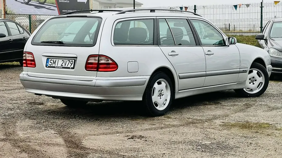 MERCEDES-BENZ E Klasa -
