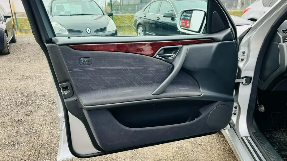 MERCEDES-BENZ E Klasa -