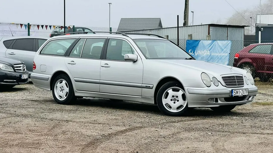 MERCEDES-BENZ E Klasa -