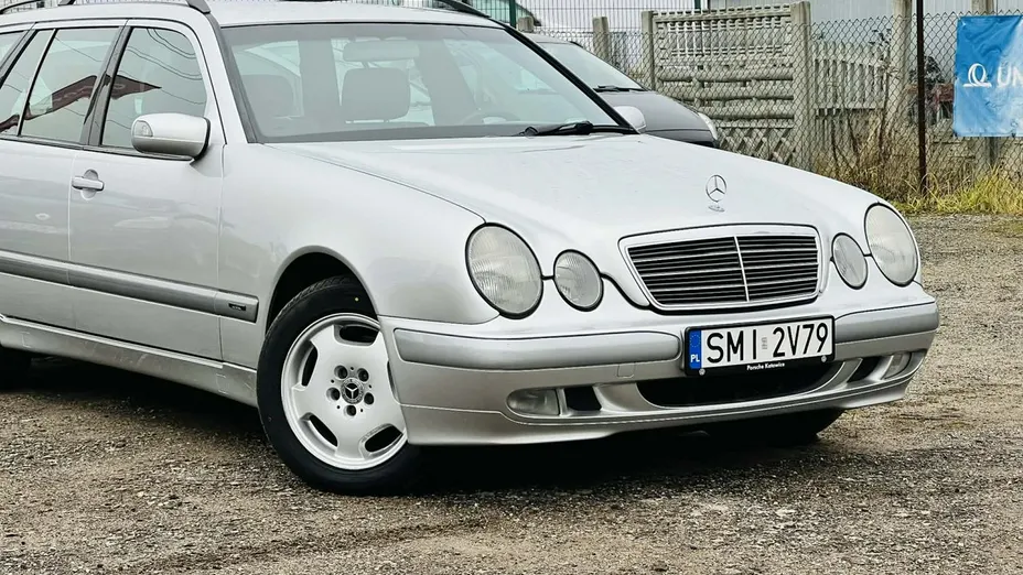 MERCEDES-BENZ E Klasa -