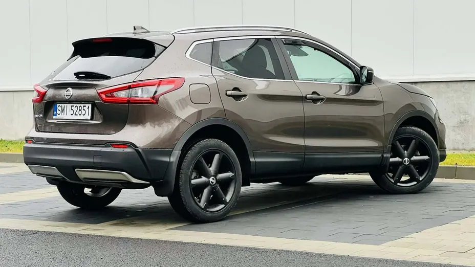 NISSAN Qashqai -