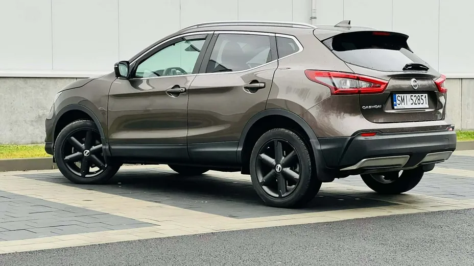 NISSAN Qashqai -