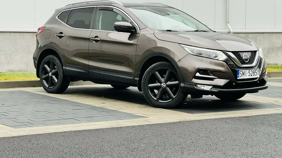 NISSAN Qashqai -