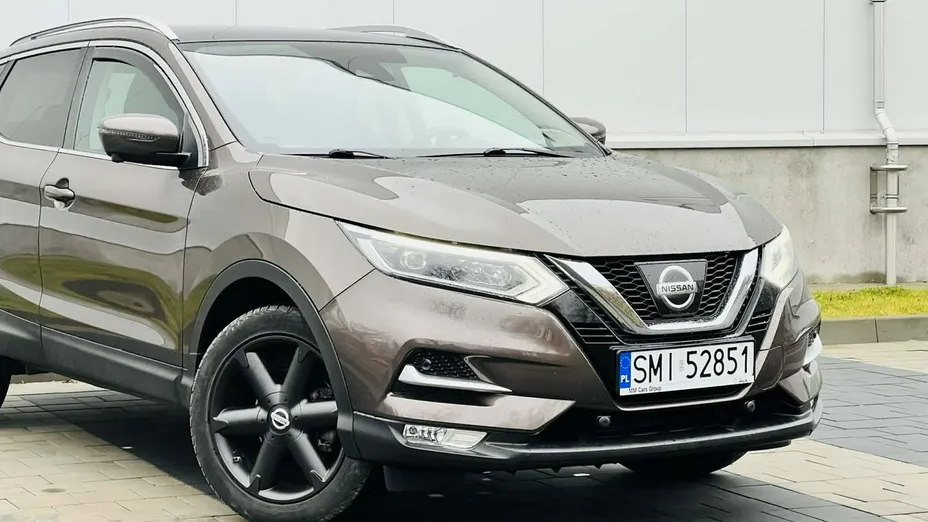 NISSAN Qashqai -