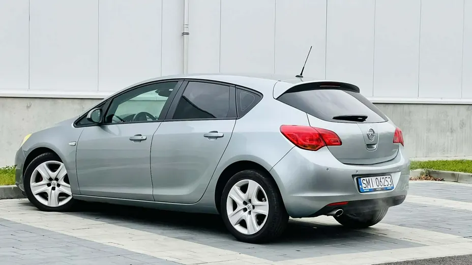 OPEL Astra -