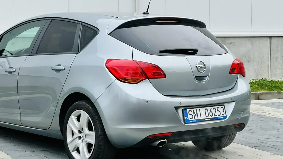 OPEL Astra -