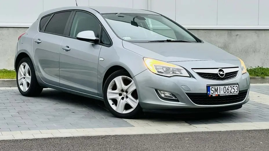 OPEL Astra -