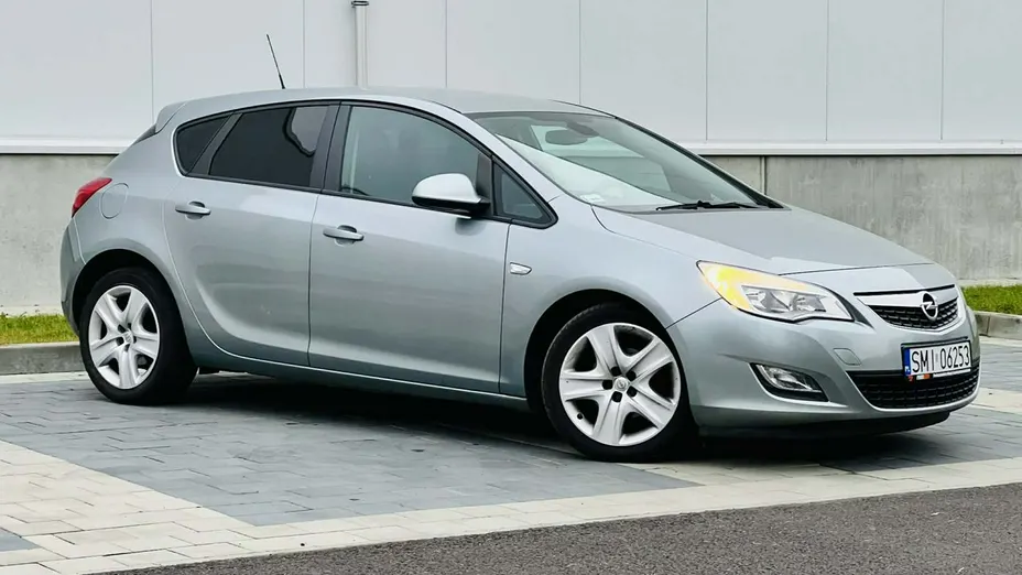 OPEL Astra -