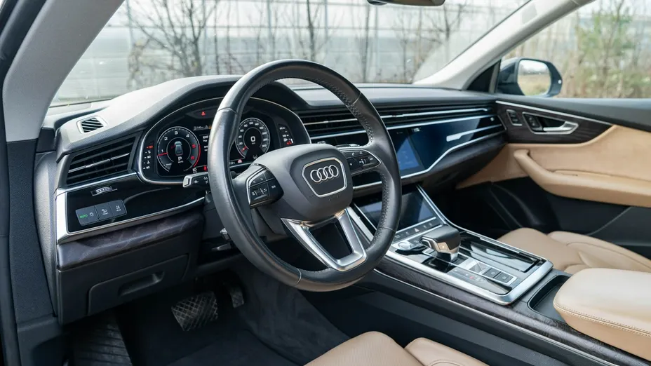 AUDI Q8 / E-Tron -