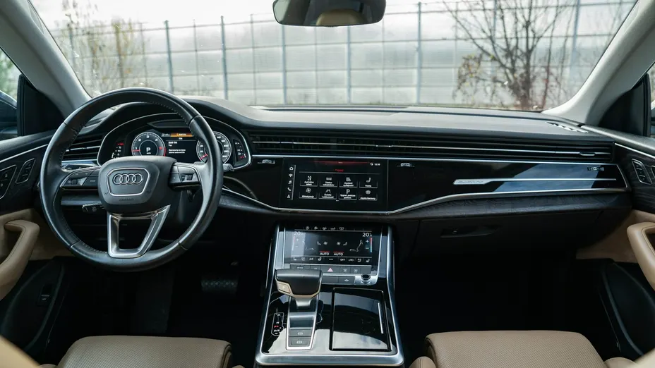AUDI Q8 / E-Tron -